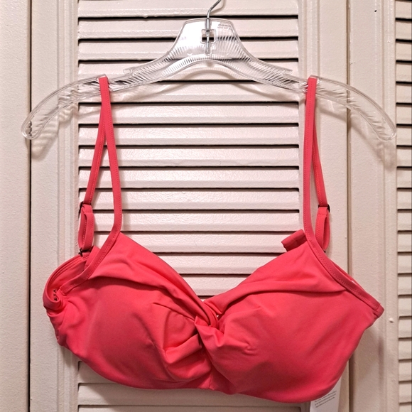 NWT Athleta Hampton Bra Cup Bikini Top, Size 34 B/C - Picture 4 of 8
